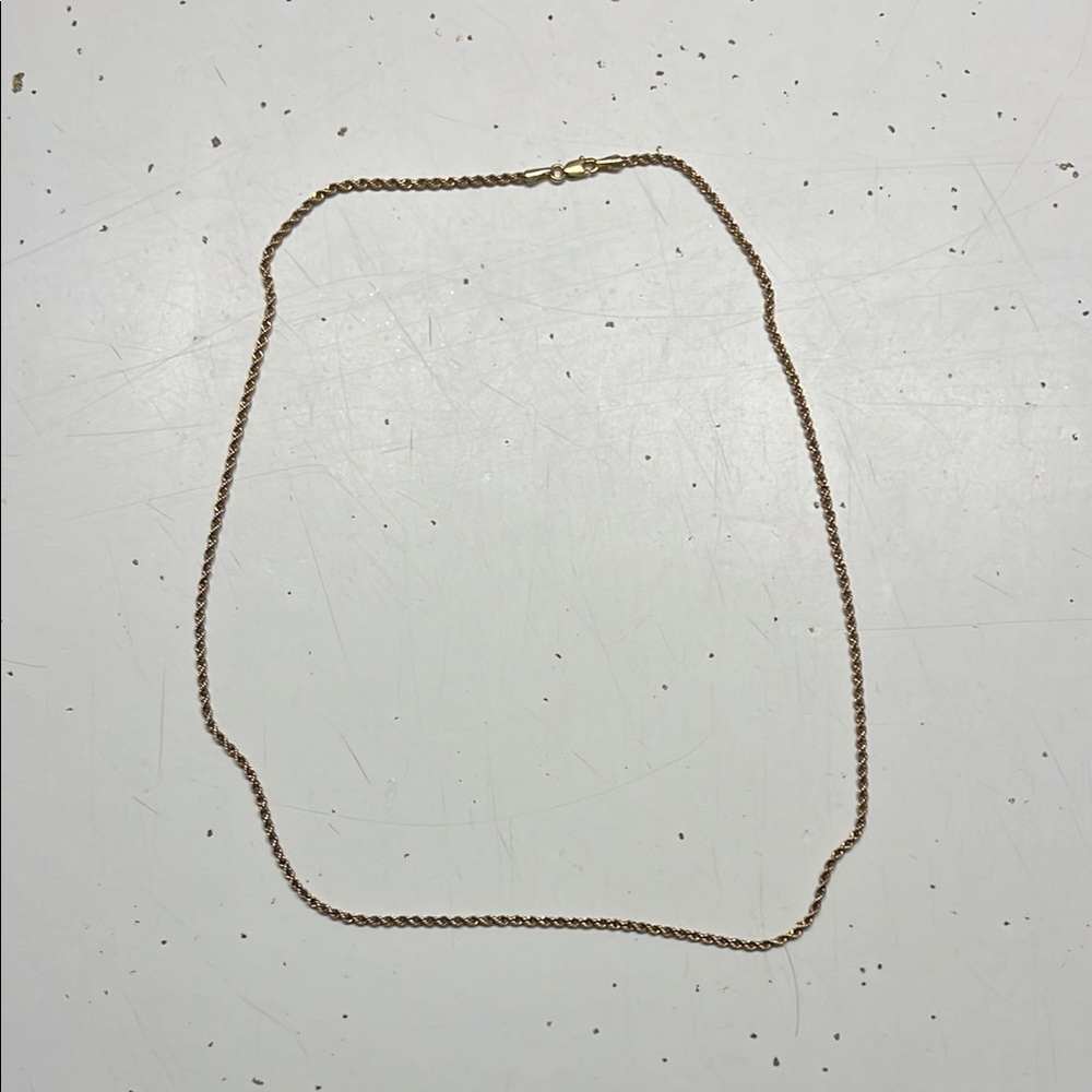Elegant Gold Chain Necklace